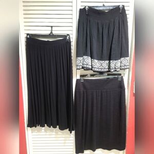 Skirt bundle 3 black elastic waist, EUC, lengths:19,27,29, Apt9 Forever 21 Onavy